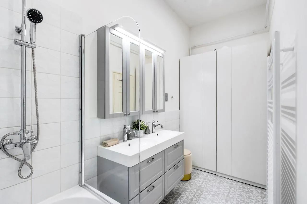 Rp1 Apartment Budapest Aparthotel