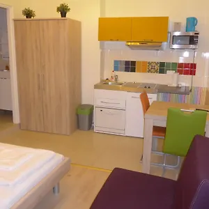 3* Lägenhetshotell Amber Gardenview Studios